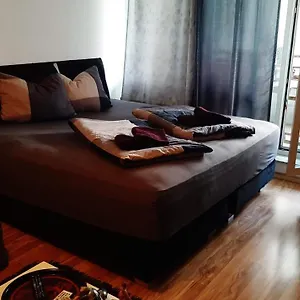 tolle-private-2-zimmer-wohnung-im-szene-bezirk-berlin.find-berlin-hotels.com/